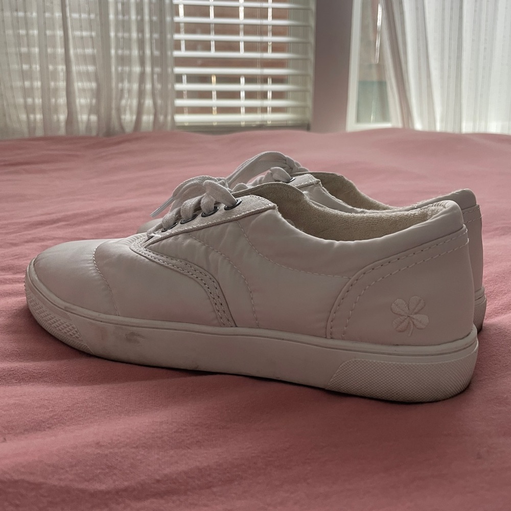 Lucky Brand Womens Puff Sneakers